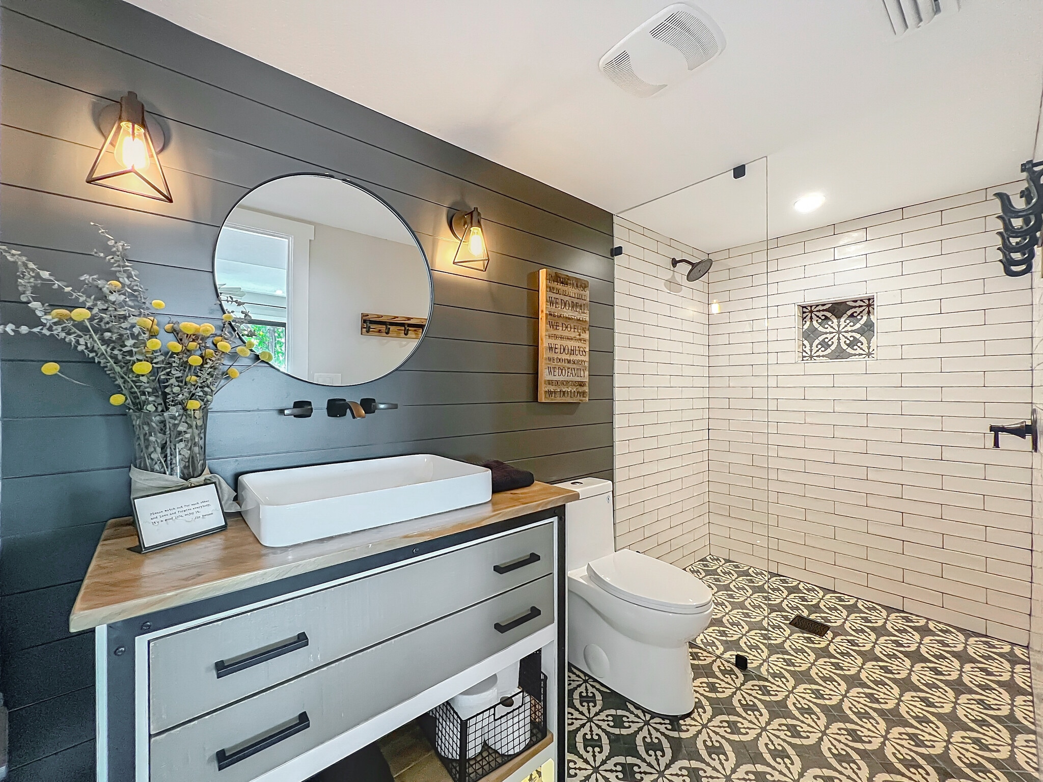 BR4 En-Suite Bathroom - 281 Shell Pt E