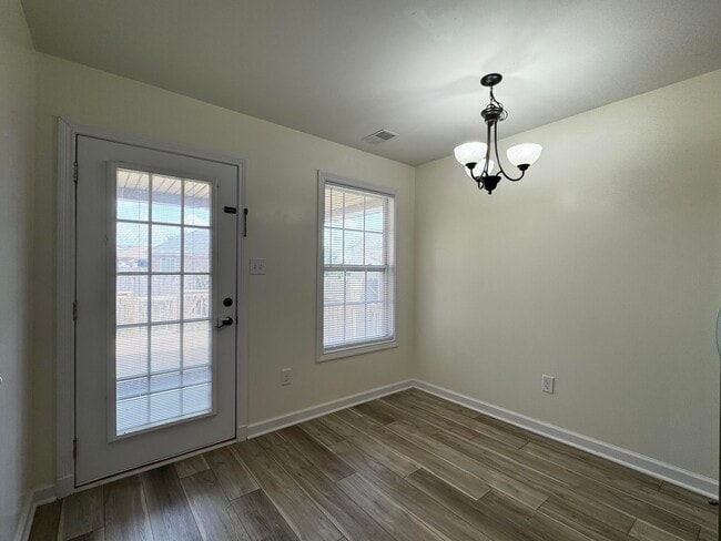 Building Photo - 328 Virginia Ln