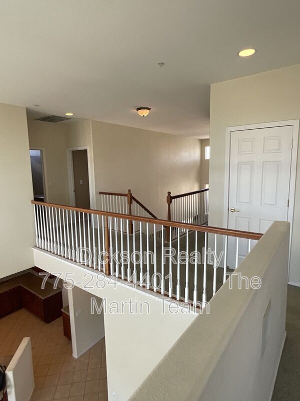 Building Photo - 3200 Cityview Terrace