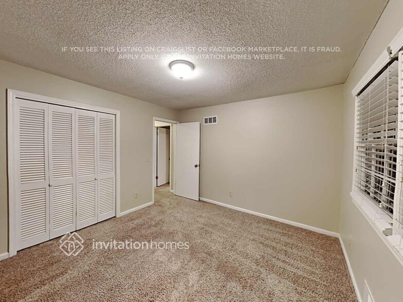 Building Photo - 960 Hunterhill Dr