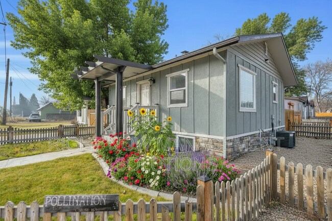 Building Photo - 202 S Middleton Rd