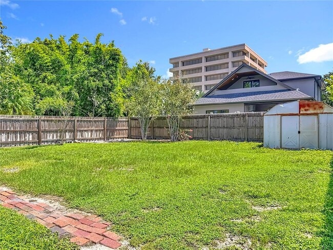 Building Photo - 1450 Cavendish Rd
