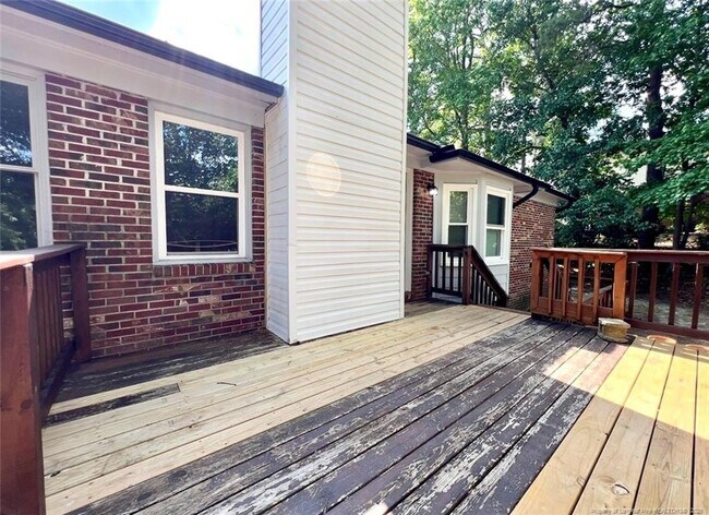 Building Photo - 715 Ashburton Dr