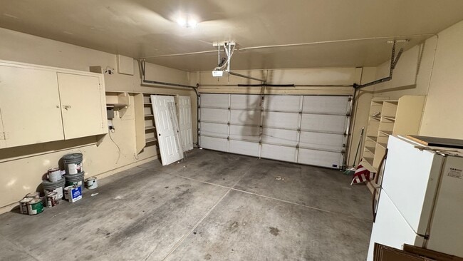 Building Photo - Charming Single-Story 3-Bedroom Home Near 215 & Henderson