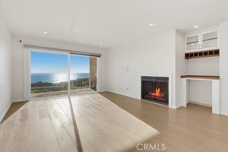 Building Photo - 3200 La Rotonda Dr