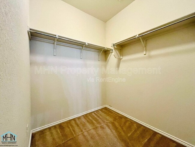 Building Photo - 12852 Laurel Brush