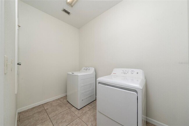 Building Photo - 931 Costa Mesa Ln