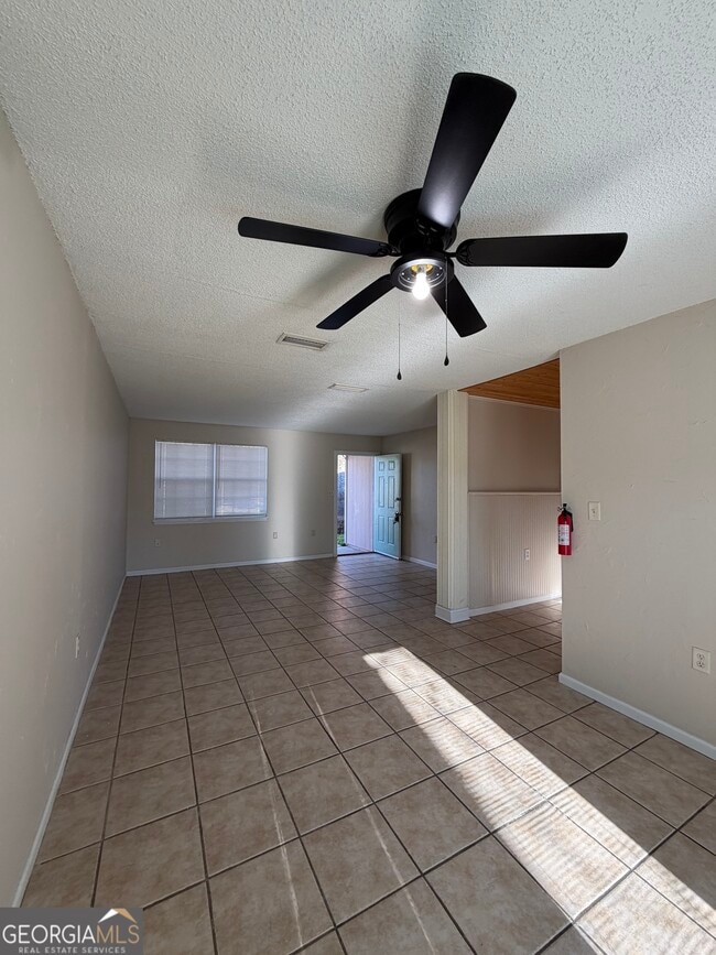 Building Photo - 508 Chateau Cir