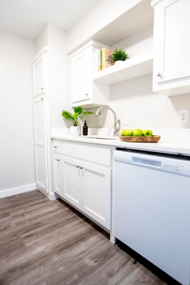 Building Photo - Gazebo Apartments (Denton, Tx)