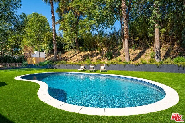 Building Photo - 20215 Lorenzana Dr