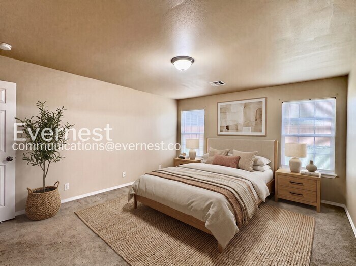 Building Photo - 14725 S Fern Pl