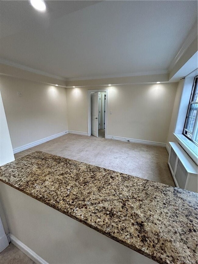 Building Photo - 210 Pelham Rd