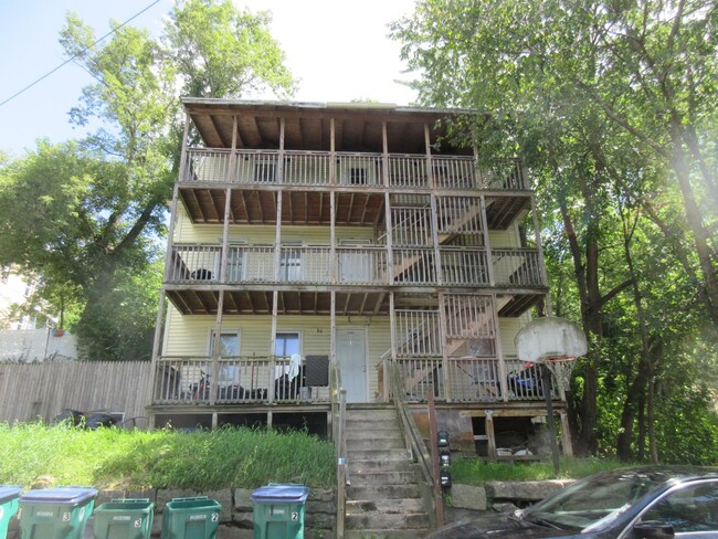 Building Photo - 80 Cleghorn St
