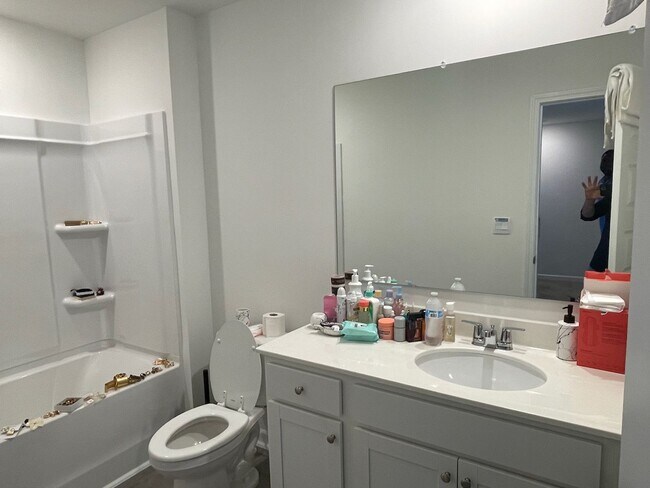 Building Photo - 6203 Honeybell Aly