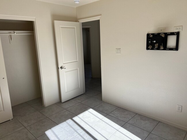 Building Photo - San Luis AZ, Three Bedroom 2 Bath Corner L...