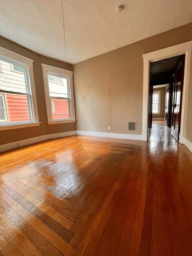 Building Photo - 49-49 Pendleton St