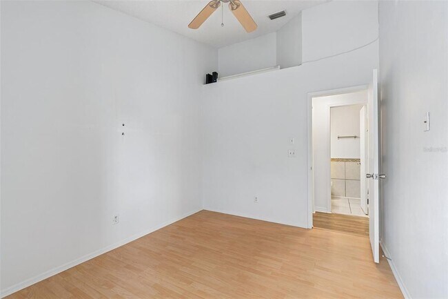 Building Photo - 607 Bough Ave