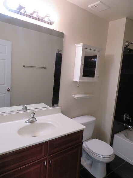 Building Photo - 3700 Bedford Dr