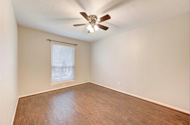 Building Photo - 3838 Fawn Creek Dr