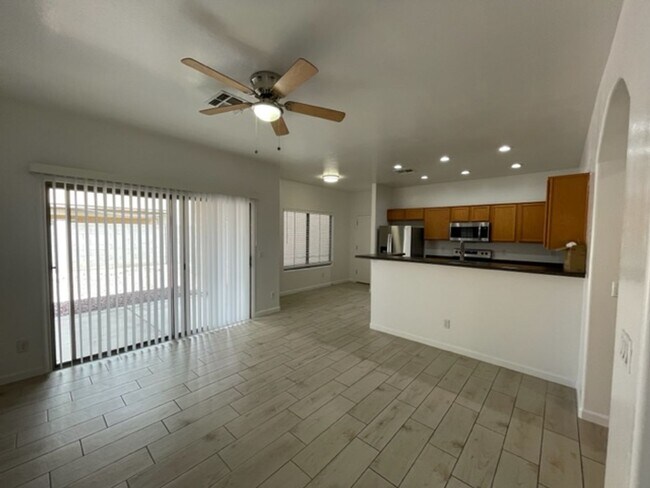 Building Photo - 3 Bedroom plus Den w/2.5 Bathrooms Chandler (AZ Ave. and Warner)