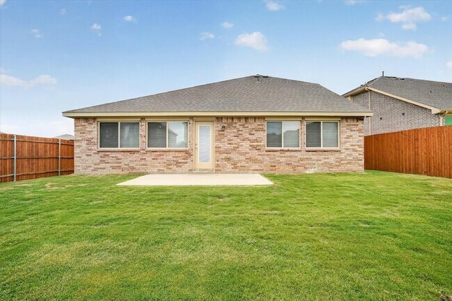 Building Photo - 925 Creekhollow Dr