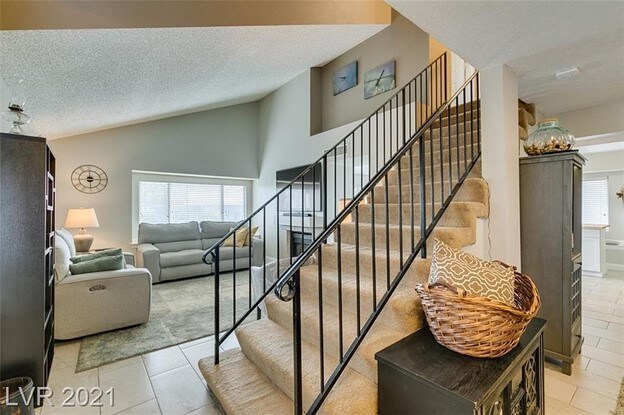 Building Photo - 1641 Duarte Dr