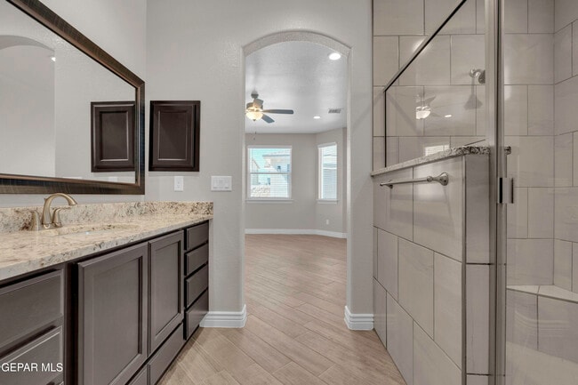 Building Photo - 1807 Dana Gray St