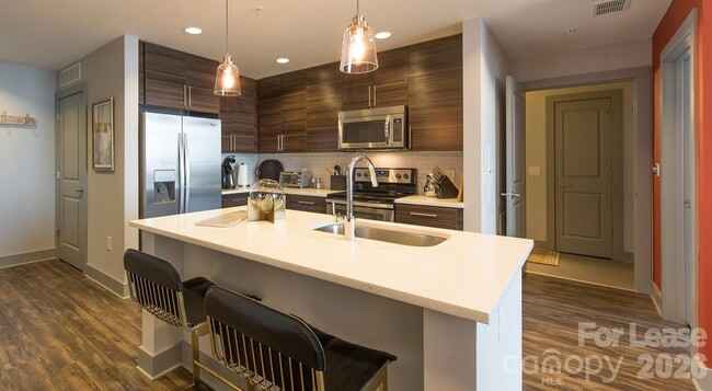 Building Photo - 525 S Church St