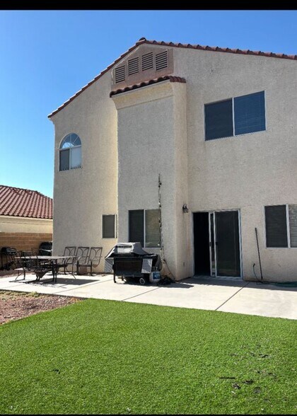 Building Photo - 3553 St Nazaire Ave