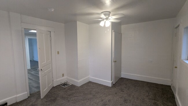 Building Photo - J &amp; D Family Properties (719 Prospect Ave)