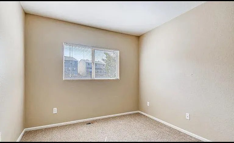 Building Photo - 159 Montgomery Dr