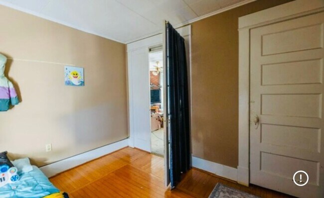 Building Photo - 205 W Fulton St