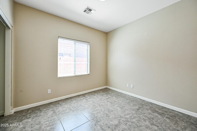 Building Photo - 14256 N 162nd Ln