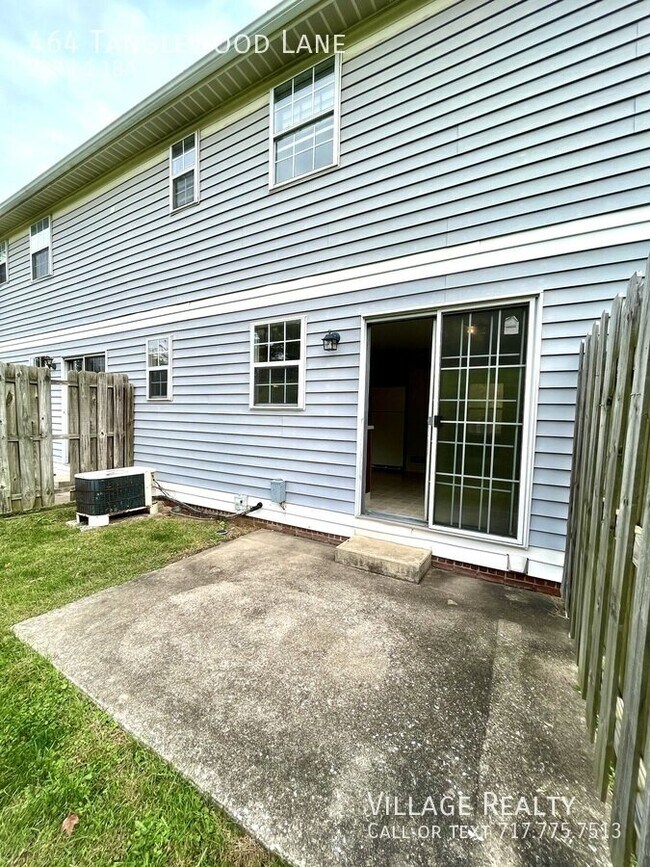 Building Photo - 464 Tanglewood Ln
