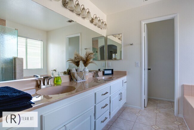 Building Photo - A Bright and Cozy Home with 3 Bedroom and 2 Bathroom with a Loft