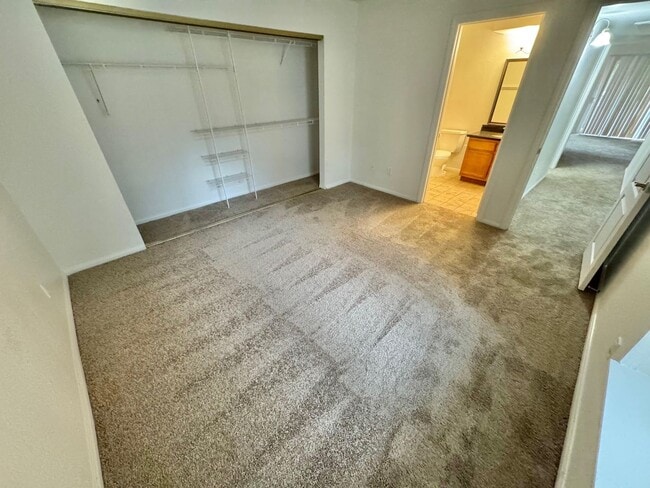 Building Photo - SPACIOUS 3 BEDROOM GROUND FLOOR CONDO