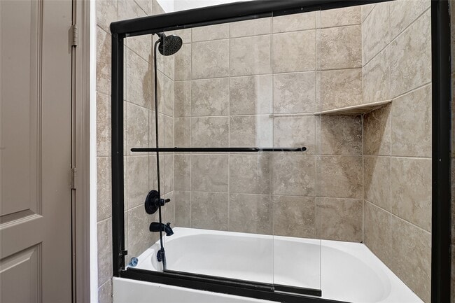 Building Photo - 6223 Duke Trail Ln