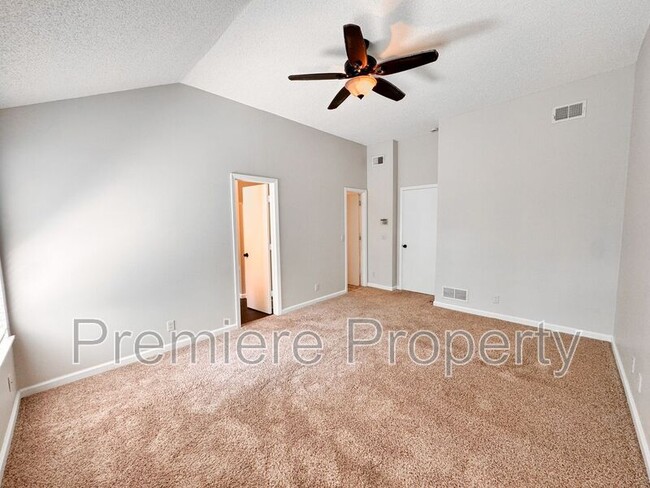 Building Photo - 15350 Riley St