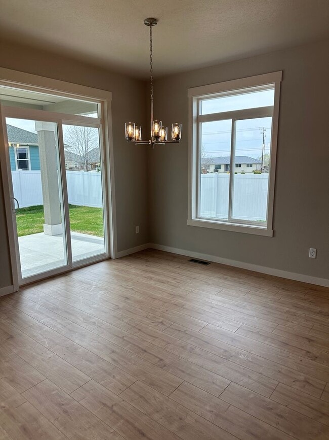 Building Photo - Alderbrook Homes, New Construction, XL Home for Rent!