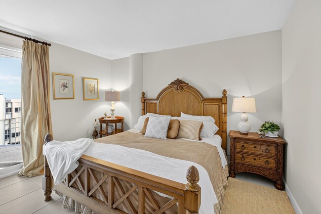 Building Photo - Rare 18th-Floor 3 bed, 3 bath Beachfront Condo at The Savoy!