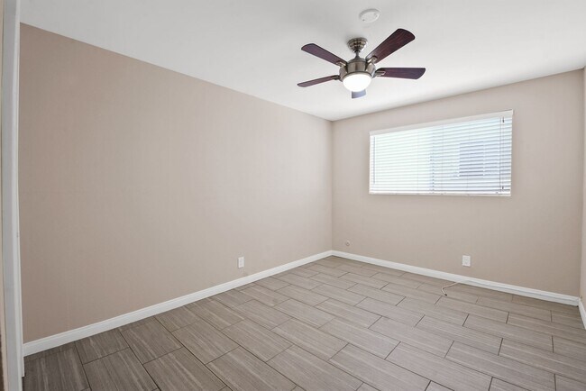 Building Photo - 129 N Cabrillo Ave