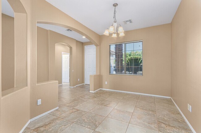 Building Photo - Must See 4 Bedroom Home near San Tan Mall
