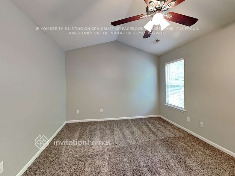 Building Photo - 9537 Green Apple Dr