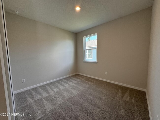 Building Photo - 938 Rooster Holw Way
