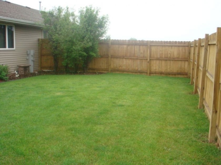 Building Photo - 1700 Hulke Dr