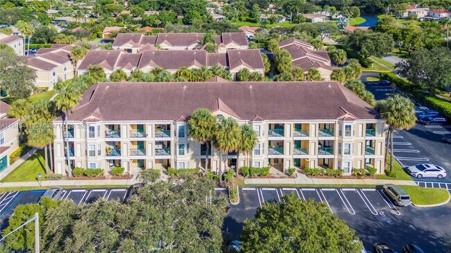 Building Photo - 777 Riverside Dr