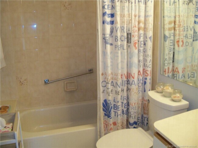 Building Photo - 2114 SW Silver Pine Way