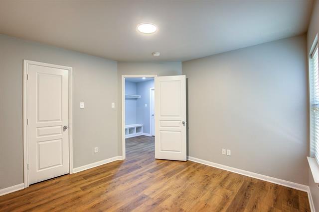 Building Photo - 12125 Tacoma Ridge Dr