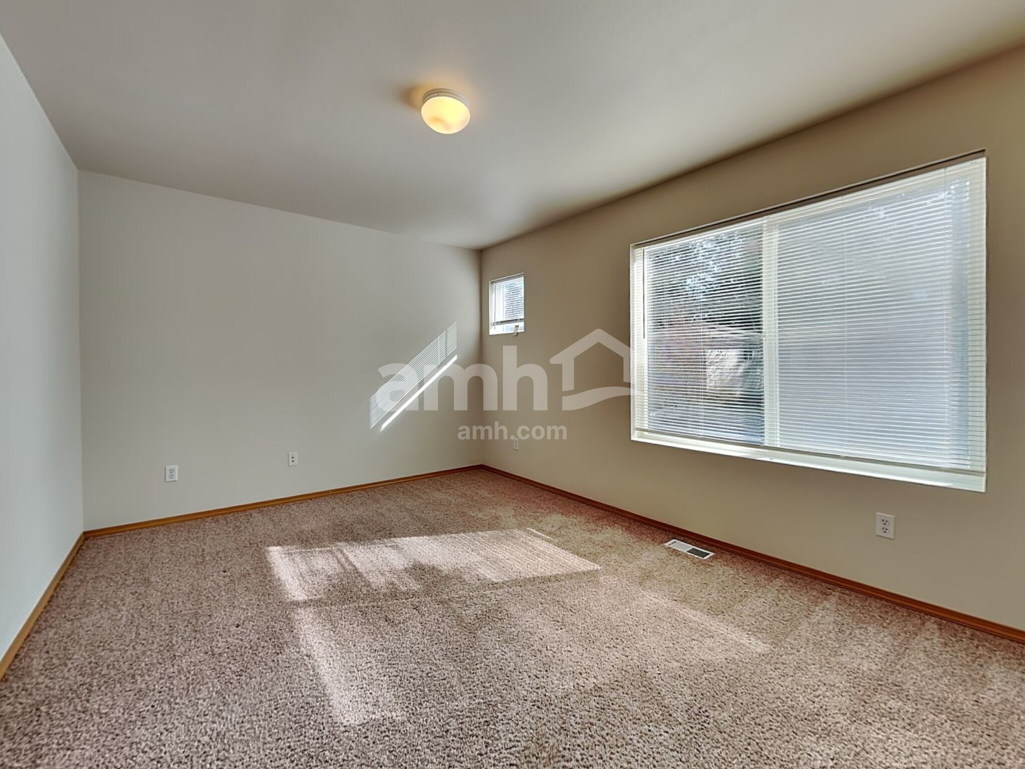 Building Photo - 20126 52nd Ave E