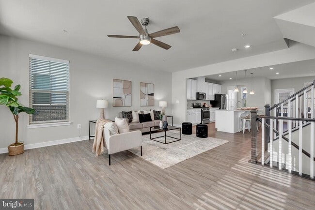 Building Photo - 14910 Townshend Ter Ave